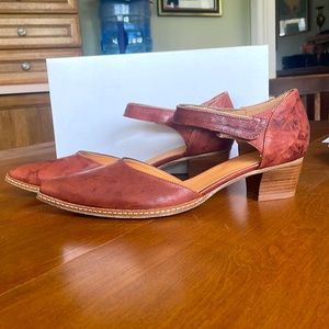 Sundance brown leather mule